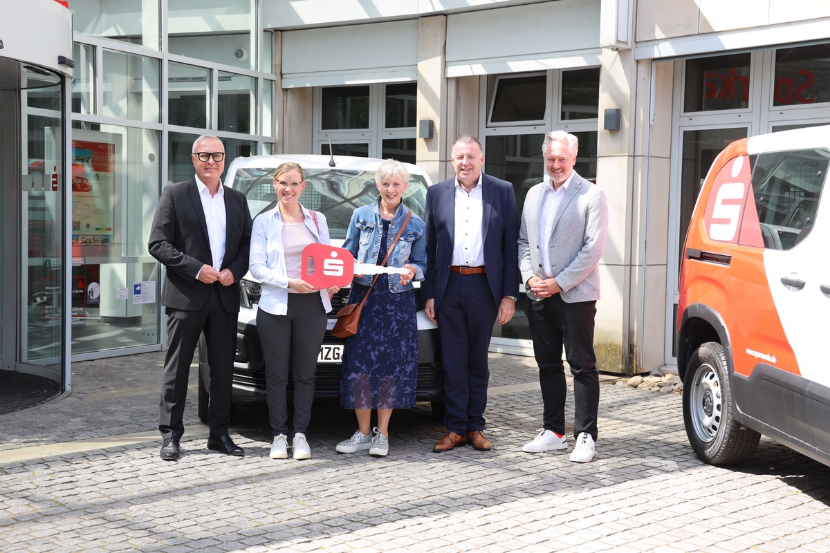 1719233315spkmwfahrzeuguebergabesoskinderdorfsaar07.06.24rsk1114.jpg.