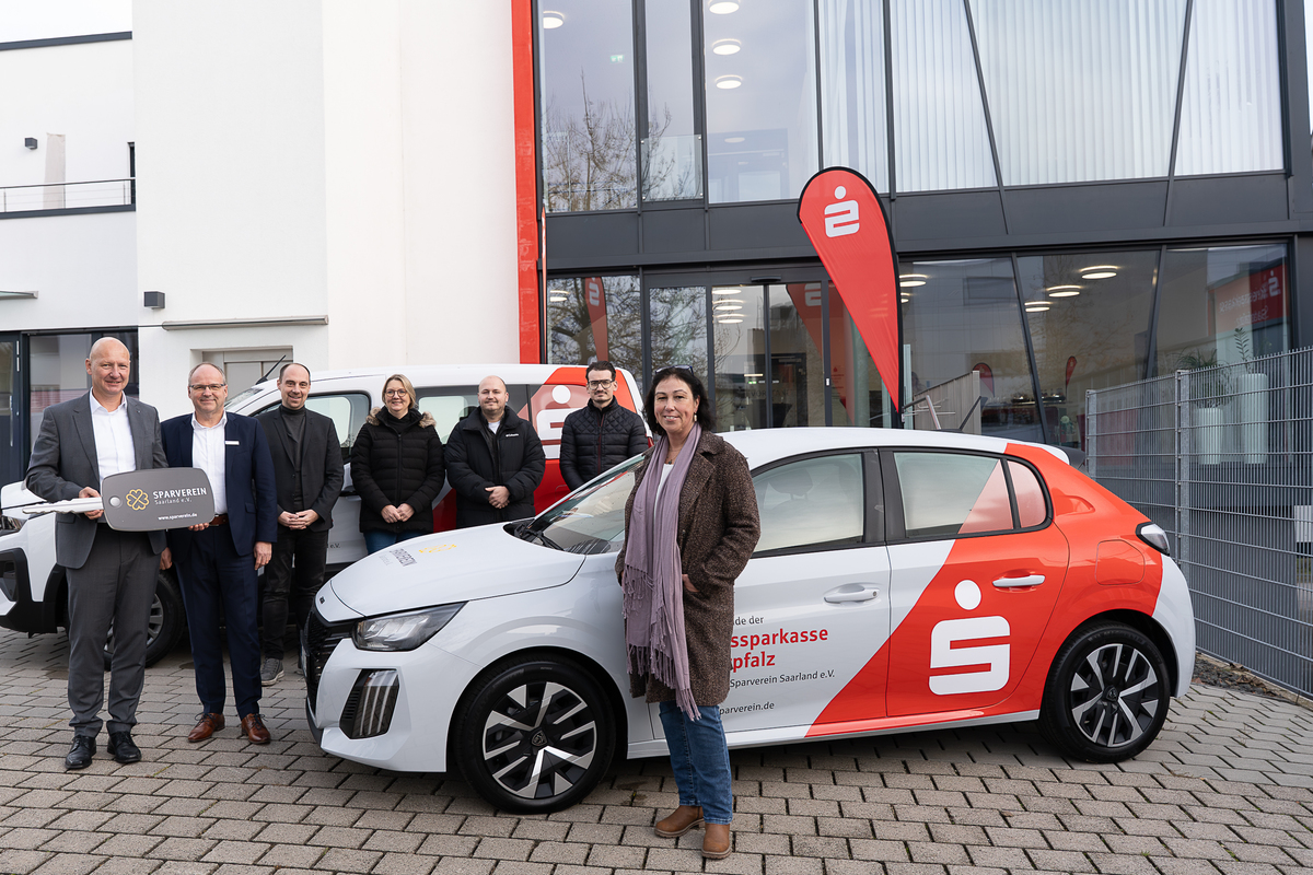 1766148306spendenuebergabe-6.jpg.